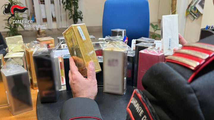 CAPOSELE (AV) – 40ENNE DENUNCIATO DAI CARABINIERI PER RICETTAZIONE. SEQUESTRATI PROFUMI PER 2 MILA EURO