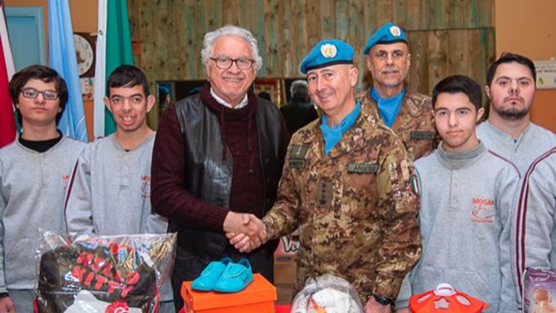 Libano: l’associazione “Ampio Raggio” Odv ed il contingente militare italiano consegnano nuovamente materiale sanitario e scolastico donato dagli italiani per le popolazioni locali Libano: l’associazione “Ampio Raggio” Odv ed il contingente militare italiano consegnano nuovamente materiale sanitario e scolastico donato dagli italiani per le popolazioni locali