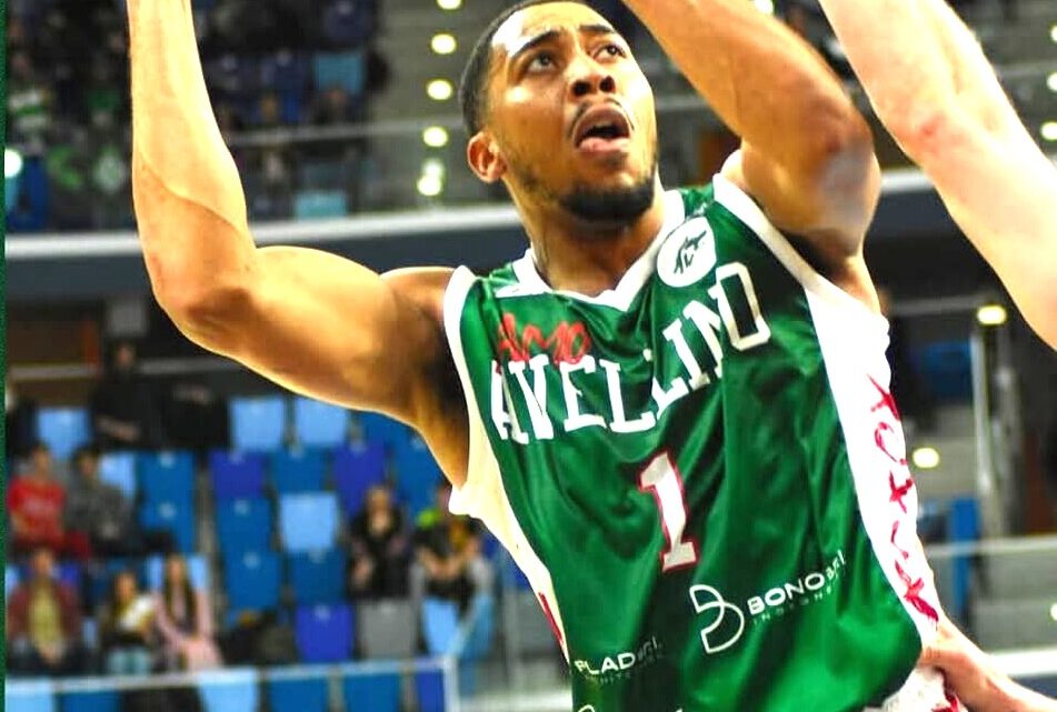 AVELLINO BATTE MILANO AL PALAOLIMPIA AVELLINO BATTE MILANO AL PALAOLIMPIA