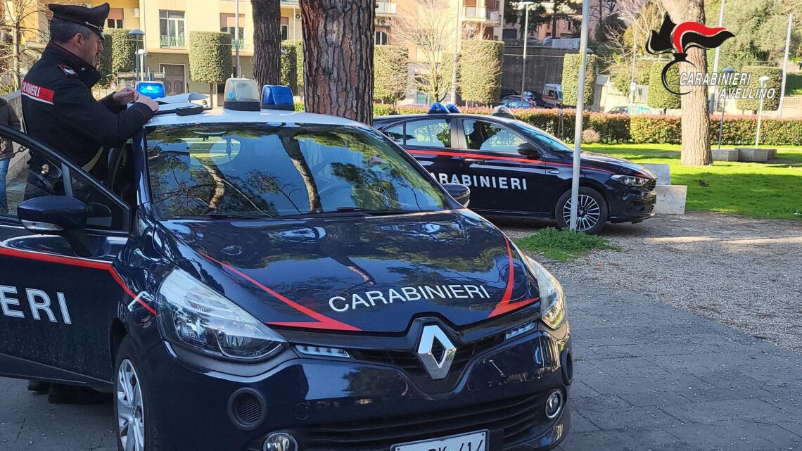 AVELLINO – AI DOMICILIARI VIENE SORPRESO FUORI CASA A SPACCIARE. I CARABINIERI ARRESTANO UN 25ENNE EXTRACOMUNITARIO
