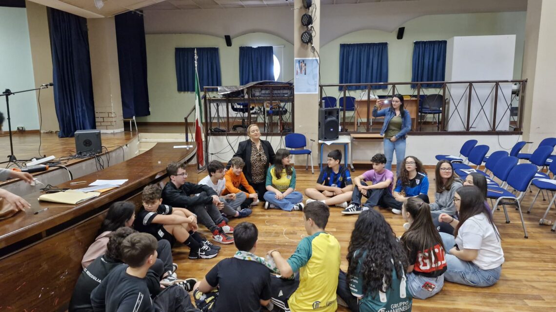 Mercogliano: “Sinergie” tra Università, scuola, enti e associazioni per combattere la povertà educativa minorile Mercogliano: “Sinergie” tra Università, scuola, enti e associazioni per combattere la povertà educativa minorile