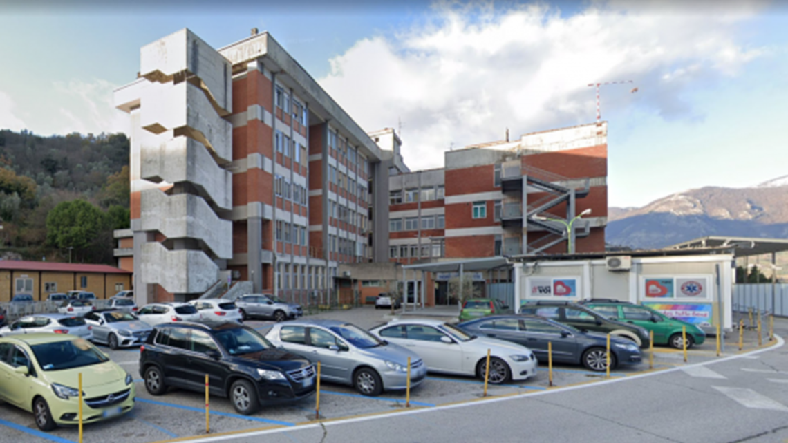 Delusione e frustrazione all’ospedale di Oliveto Citra: la situazione peggiora. Il personale è in difficoltà