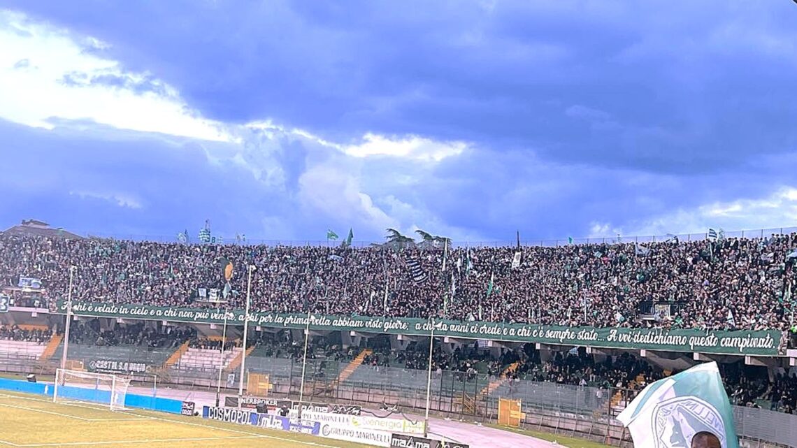 BISOGNA  ADEGUARE  LO  STADIO  PER  LA  B