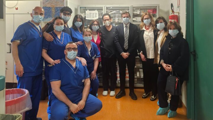 La visita del Direttore Sanitario all’ospedale di Pagani: un gesto di attenzione