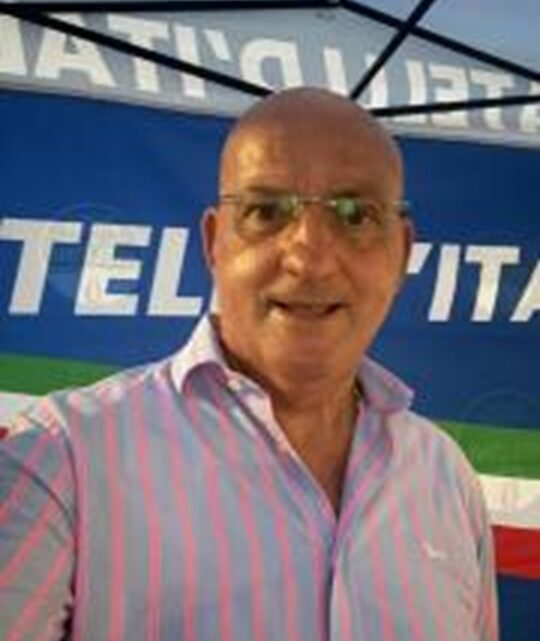 Verde pubblico abbandonato a Scafati, la denuncia di Mario Santocchio (Fratelli d’Italia)