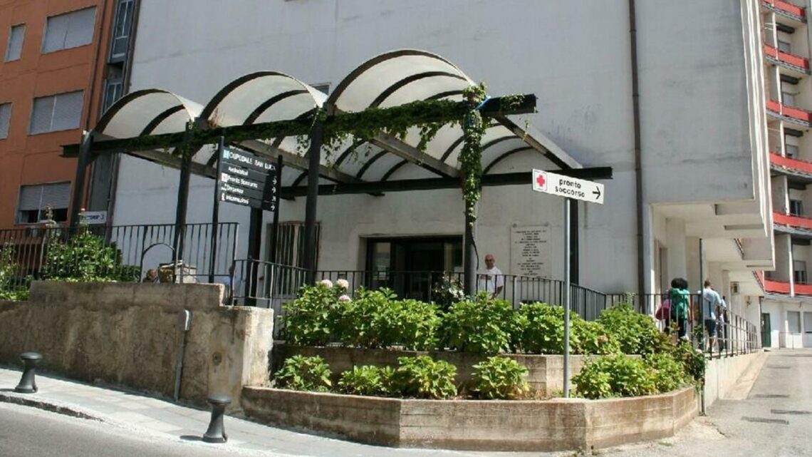 Ospedale di Vallo della Lucania: Le Dimissioni del Primario del Pronto Soccorso Scatenano Polemiche