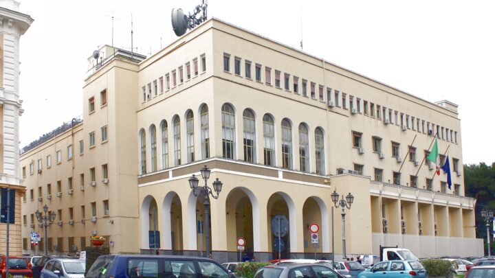 Sicurezza negli Ospedali di Salerno: Accordo tra Prefettura e ASL per un Futuro più Sicuro