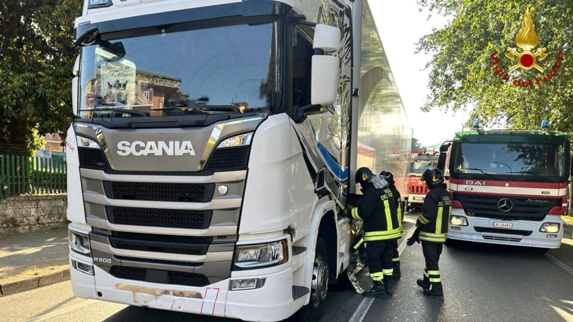 Tragedia all’alba ad Avellino: donna travolta da un autotreno, inutili i soccorsi