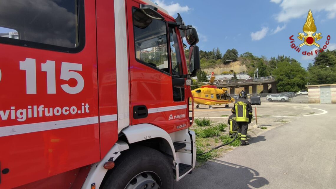 Ariano Irpino, 11 giugno 2025 – Intervento dei Vigili del Fuoco e dell’elisoccorso per un incidente durante un giro in bicicletta
