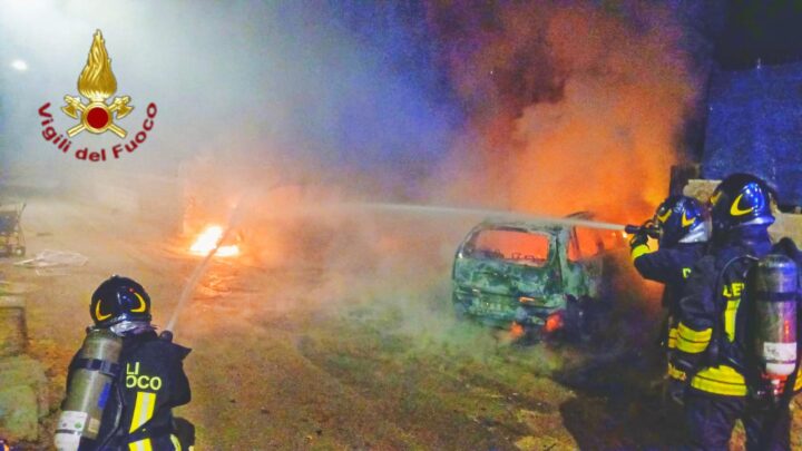 Due interventi dei Vigili del Fuoco nella notte e nella mattinata del 21 giugno: fiamme a Montoro  e Savignano Irpino