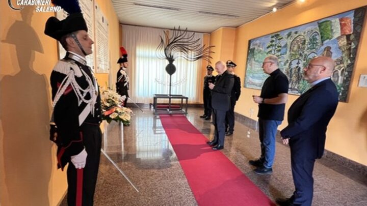 SALERNO: L’ARCIVESCOVO METROPOLITA DI SALERNO-CAMPAGNA-ACERNO, MONS. ANDREA BELLANDI, IN VISITA PASTORALE AL COMANDO PROVINCIALE: “GRAZIE CARABINIERI, CUSTODI DELLA SOCIETÀ, DIFENSORI DEI DEBOLI”.