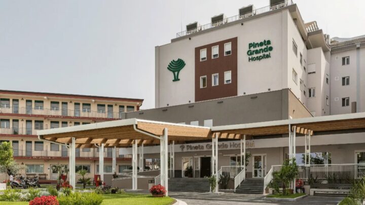 Sanità, innovazione in Campania: al Pineta Grande il primo impianto TAVI in Italia con nuovo sistema di rilascio