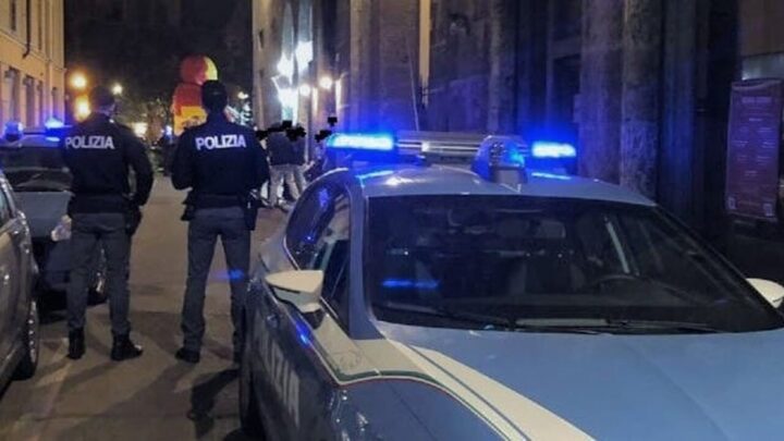 Salerno, due giovani colpiti da provvedimenti di D.A.SPO Urbano per droga e arma bianca