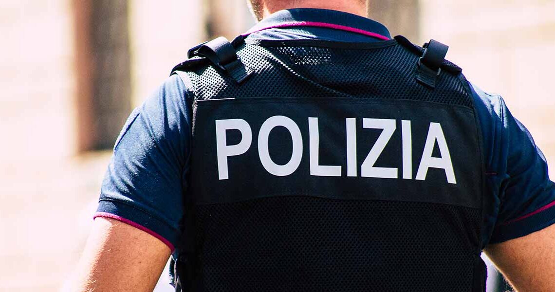 Spari in pieno centro ad Avellino: colpita un’auto in transito, nessun ferito