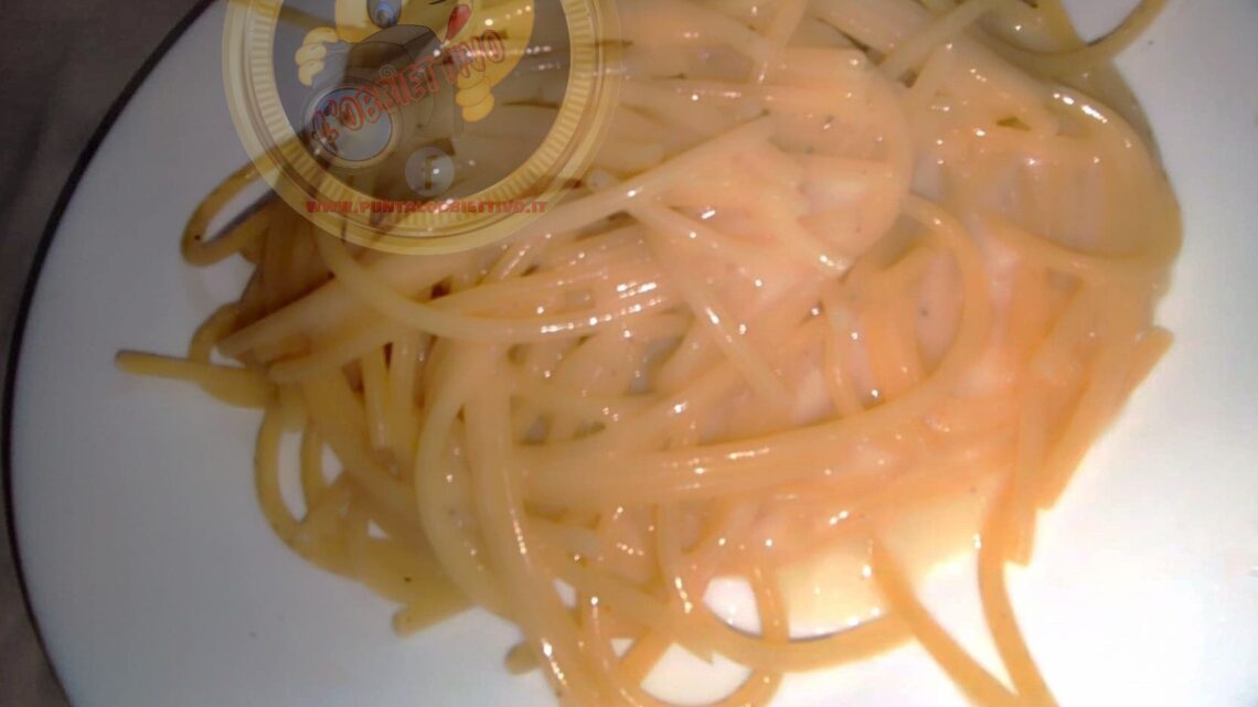 Spaghetti cacio e pepe Spaghetti cacio e pepe