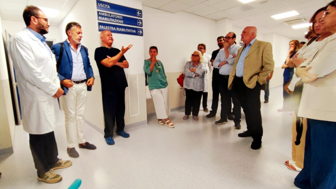 Solofra, visita a sorpresa della Direzione del Moscati: clima positivo e progetti in cantiere Solofra, visita a sorpresa della Direzione del Moscati: clima positivo e progetti in cantiere