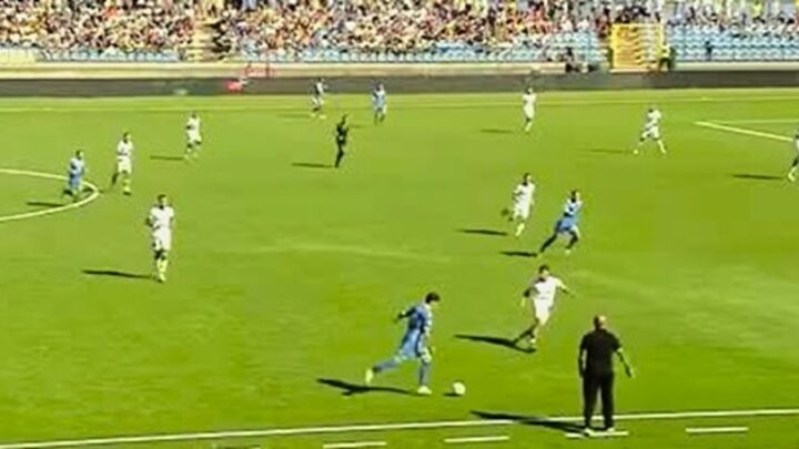 A V E L L I N O   EROICO  SCHIANTA  LA  CARRARESE ( 4-3 )