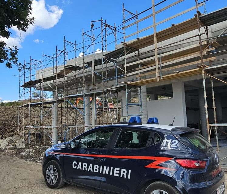 Grave incidente sul lavoro a Montefalcione: 50enne colpito dal crollo di un ponteggio mobile