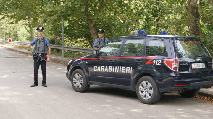 Falsa Identità ai Carabinieri: Denunciato 42enne Rumeno a Lauro