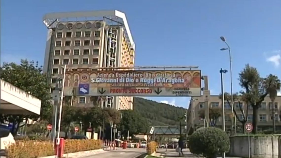 Torna a camminare grazie a un delicato intervento al midollo: eccezionale successo al “Ruggi” di Salerno