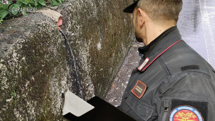 Solofra: scarico illecito di acque reflue, denunciato imprenditore 58enne. I Carabinieri Forestali intensificano i controlli sul Torrente Solofrana