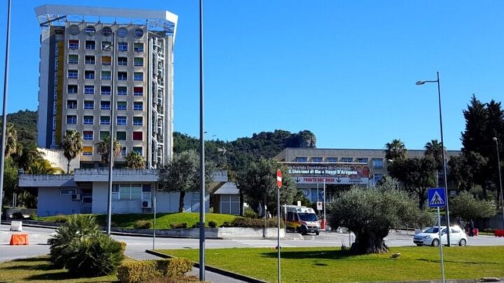 Concorso per assistenti amministrativi all’AOU di Salerno verso la revoca? La CISL FP: “Dopo sei anni, non si può cancellare la speranza dei candidati”