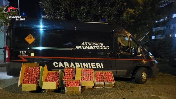 Montecorvino Pugliano, sequestrati 120 kg di fuochi pirotecnici: due uomini arrestati dai Carabinieri