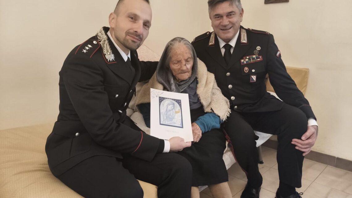 STURNO – Nel solco della tradizione e della devozione: i 115 anni di nonna Laurina celebrati insieme all’Arma dei Carabinieri