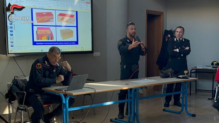 Atripalda, i Carabinieri incontrano gli studenti: “Fuochi d’artificio, divertimento sì… ma in sicurezza”