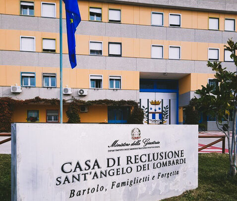 MAXI BLITZ ALL’ALBA NEL CARCERE DI SANT’ANGELO DEI LOMBARDI