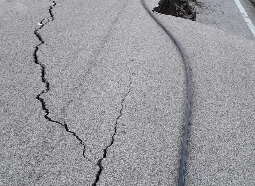Frana sulla SP 88 a Buonopane: strada chiusa, lavori entro un mese /VIDEO