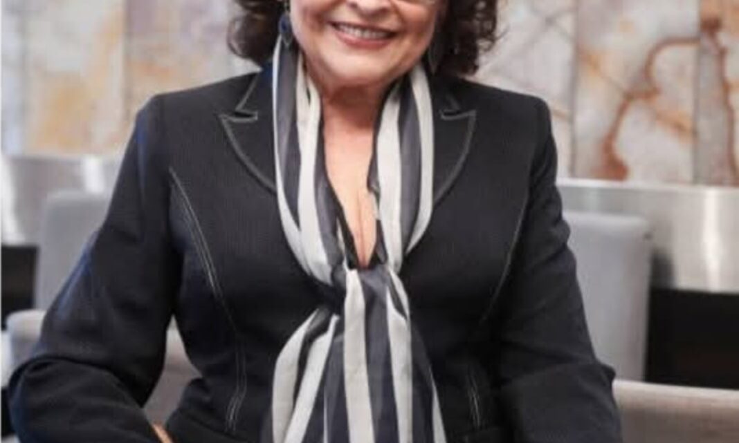 Addio ad Angela Luce, la voce eterna di Napoli: il mio ricordo di un’anima che ha fatto storia Addio ad Angela Luce, la voce eterna di Napoli: il mio ricordo di un’anima che ha fatto storia