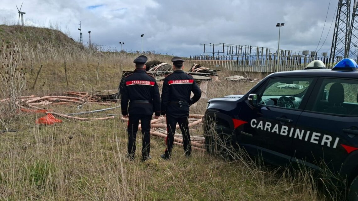 Bisaccia, incendio e furto di materiale: denunciato un uomo del posto