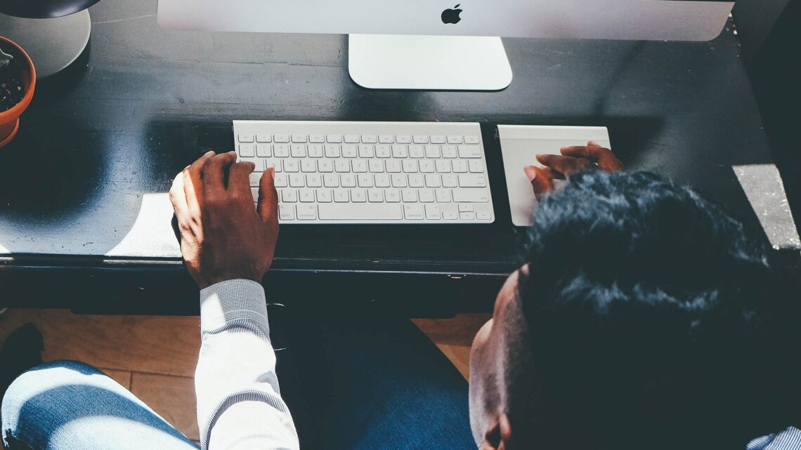 Profilo fake del sindaco sui social: scatta l’allarme a Castel San Lorenzo