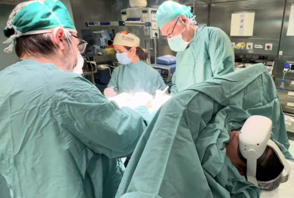 Chirurgia e realtà virtuale alla Vanvitelli: meno ansia e dolore per i pazienti