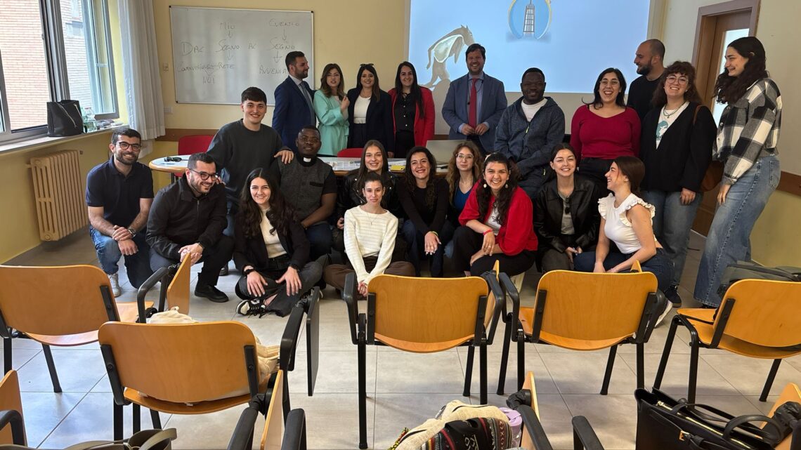 Scampia in aula a Roma: comunità, giovani e futuro all’Università Salesiana Scampia in aula a Roma: comunità, giovani e futuro all’Università Salesiana