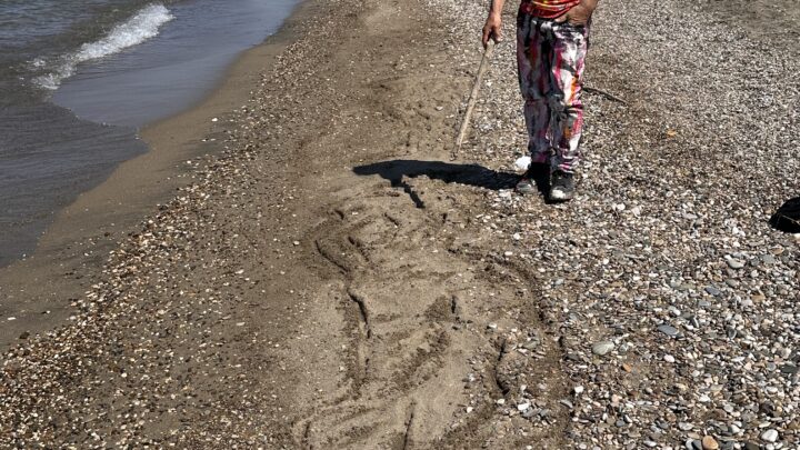 A Paestum i Bronzi di Riace tornano al mare: Fernando Mangone omaggia Calabria, Magna Grecia e Firenze
