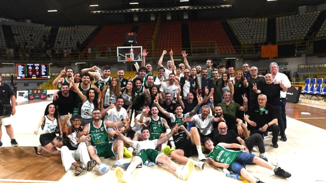 GRANDE SCANDONE CONQUISTA LA PROMOZIONE GRANDE SCANDONE CONQUISTA LA PROMOZIONE