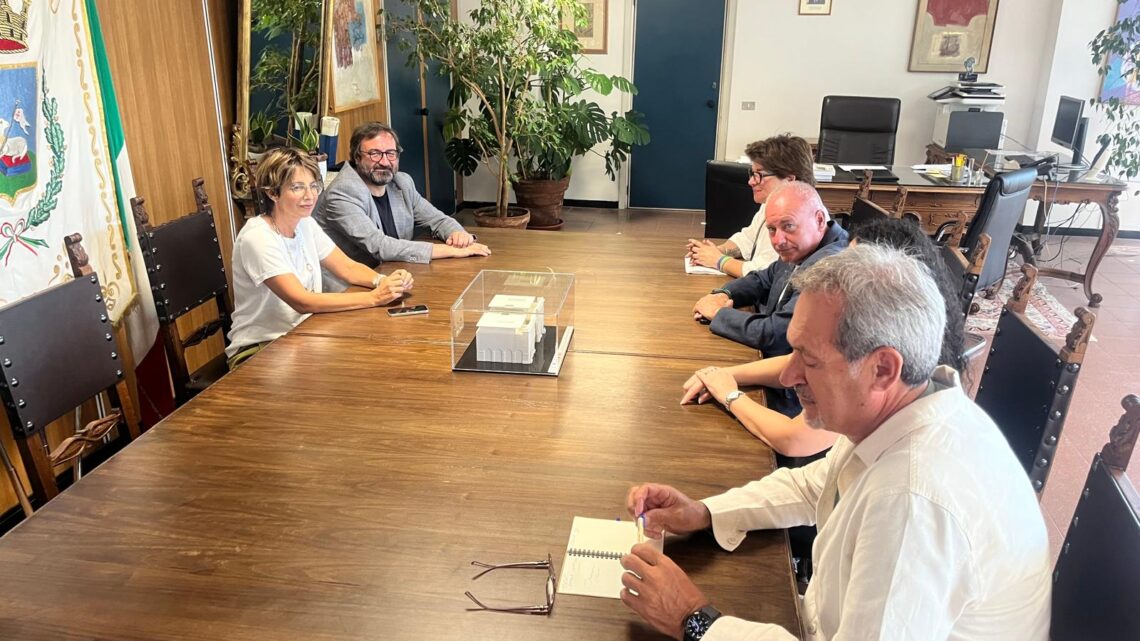 Avellino, vertenze e sviluppo al centro del confronto tra il sindaco Pizza e le organizzazioni sindacali Avellino, vertenze e sviluppo al centro del confronto tra il sindaco Pizza e le organizzazioni sindacali