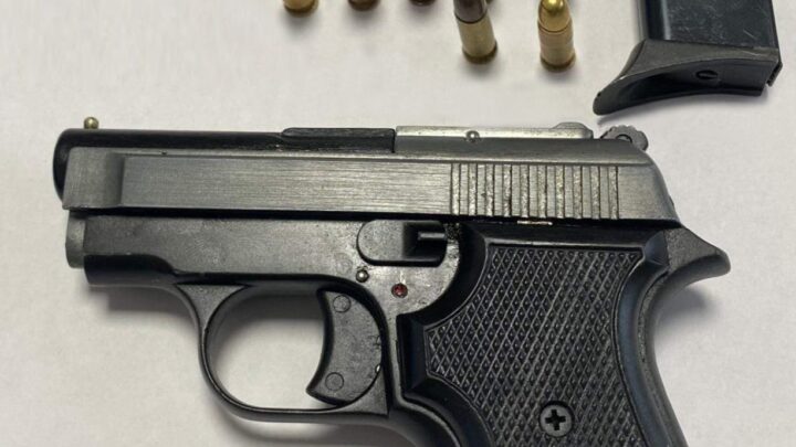 Montoro, pistola clandestina nascosta in casa: arrestati due conviventi