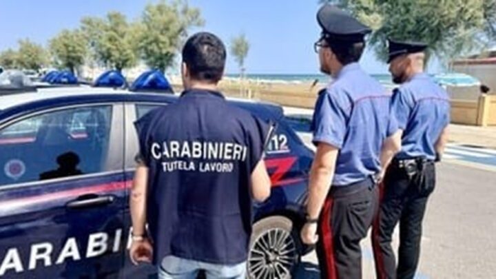 Salerno, controlli dei Carabinieri in alberghi e stabilimenti balneari: irregolarità in tutte le strutture ispezionate