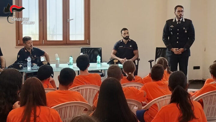 “La legalità non va in vacanza”: i Carabinieri di Solofra incontrano i giovani per il progetto di Protezione Civile