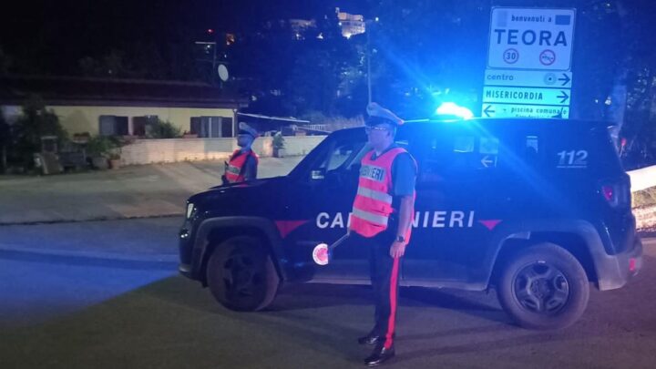 Teora, controlli notturni dei Carabinieri: 30enne trovato con droga si rifiuta di fare i test e viene denunciato