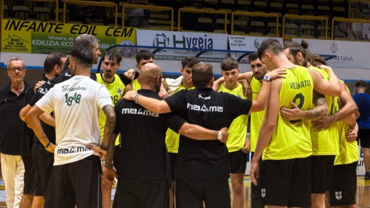 Basket, la nuova Scandone parte con un pari a San Severo: buone risposte dal test (93-93)